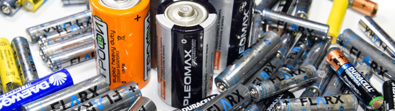 Виживання батарей та акумуляторного інструменту взимку: як працювати без втрати потужності